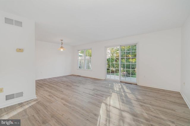 15 KEEFER WAY, Mechanicsburg, PA 17055