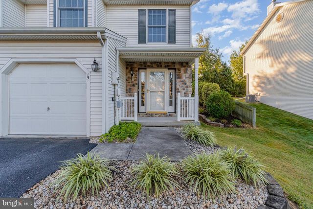 15 KEEFER WAY, Mechanicsburg, PA 17055