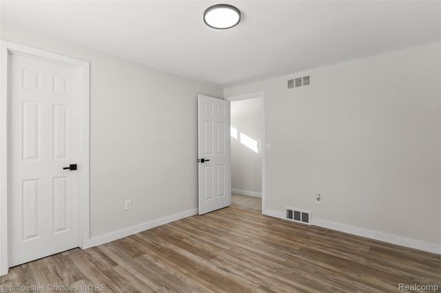 3715 Ledge Drive, Troy, MI 48084