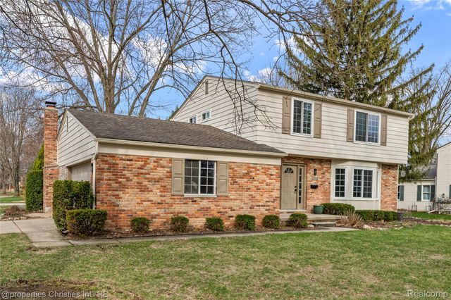 3715 Ledge Drive, Troy, MI 48084