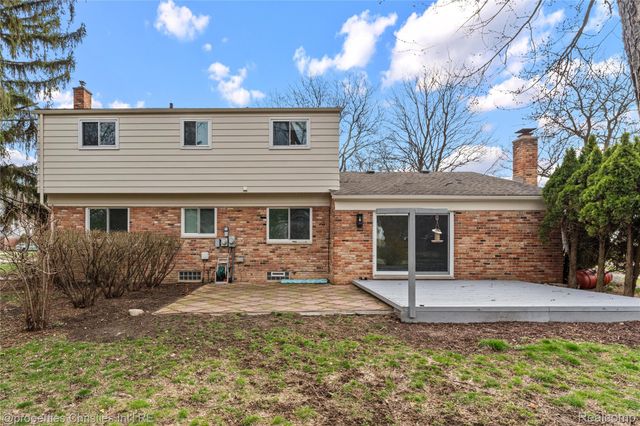 3715 Ledge Drive, Troy, MI 48084