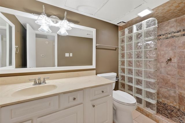 2516 Commonwealth Street 203, Houston, TX 77006