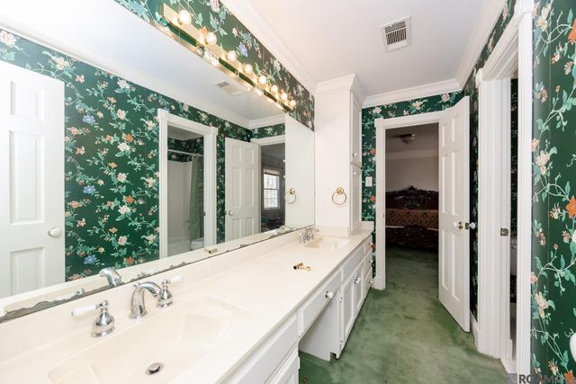 23045 Walker South Rd, Denham Springs, LA 70726