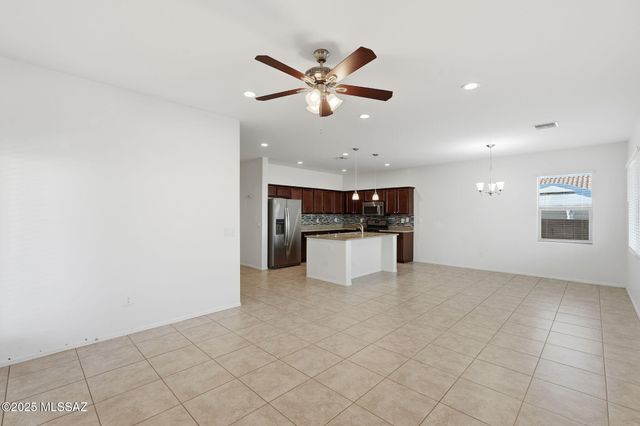 1021 E Lumber Jack Trail, Sahuarita, AZ 85629