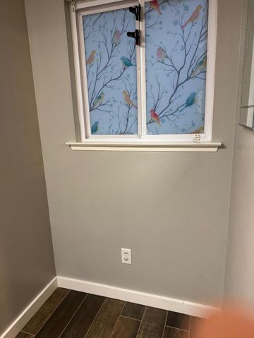 5626 W Carmen Avenue, Fresno, CA 93722