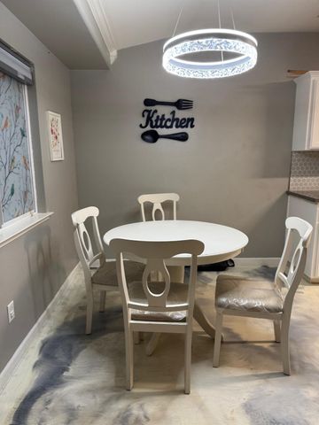 5626 W Carmen Avenue, Fresno, CA 93722