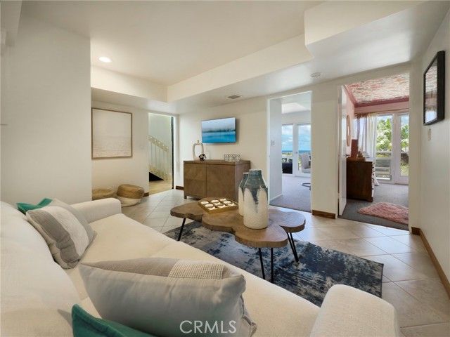 1961 San Remo Drive, Laguna Beach, CA 92651
