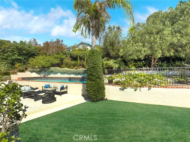 1961 San Remo Drive, Laguna Beach, CA 92651
