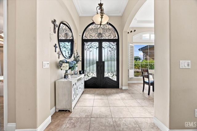 2206 Ribble Valley Drive, Bakersfield, CA 93311