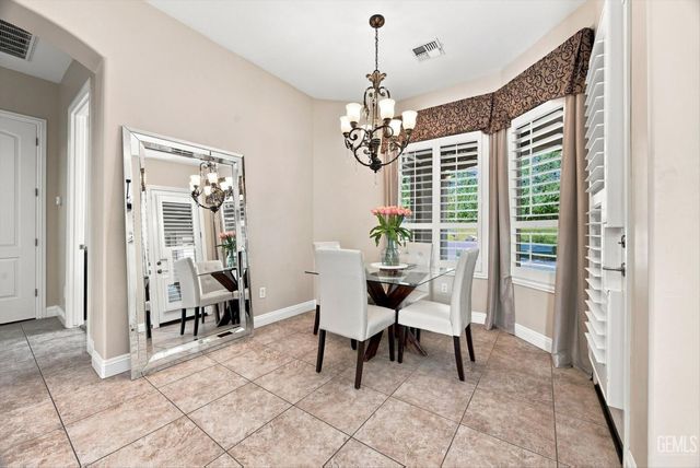 2206 Ribble Valley Drive, Bakersfield, CA 93311