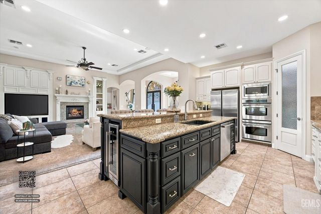 2206 Ribble Valley Drive, Bakersfield, CA 93311