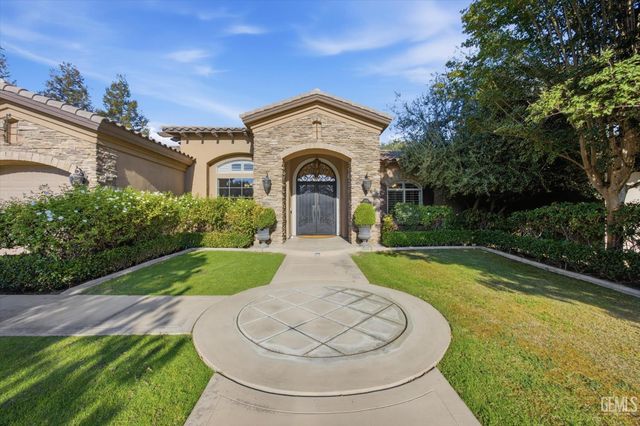 2206 Ribble Valley Drive, Bakersfield, CA 93311