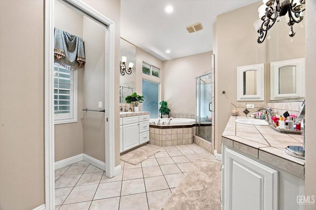 2206 Ribble Valley Drive, Bakersfield, CA 93311