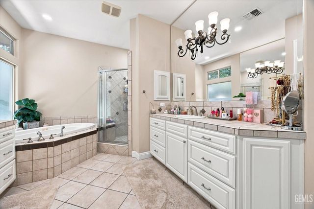 2206 Ribble Valley Drive, Bakersfield, CA 93311