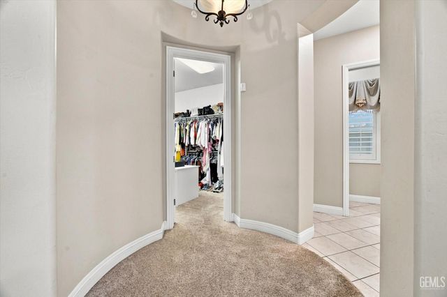 2206 Ribble Valley Drive, Bakersfield, CA 93311