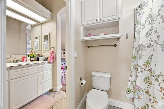 2206 Ribble Valley Drive, Bakersfield, CA 93311