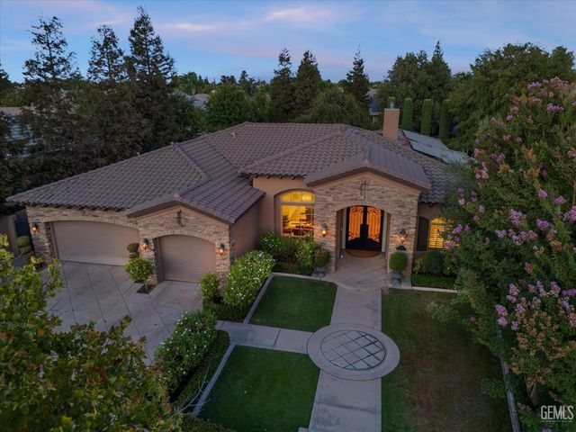 2206 Ribble Valley Drive, Bakersfield, CA 93311