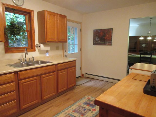 90 Wilsons Woods Road, Brattleboro, VT 05301