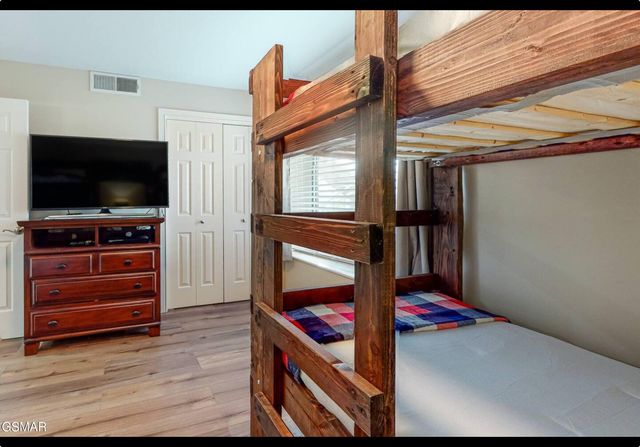 503 Dollywood Lane, Pigeon Forge, TN 37863