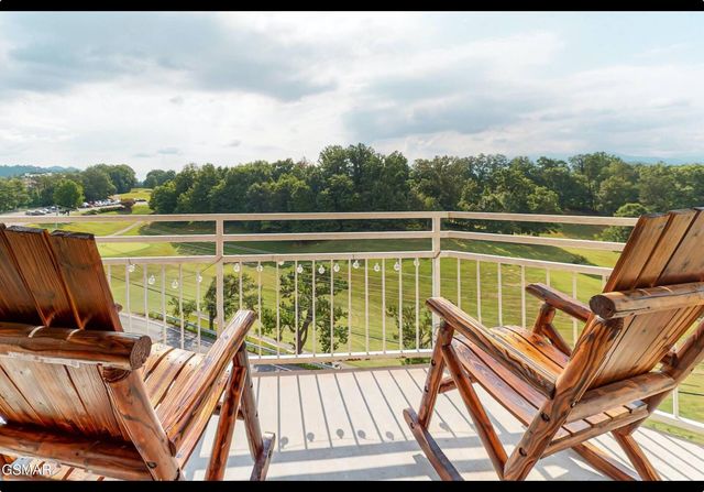 503 Dollywood Lane, Pigeon Forge, TN 37863