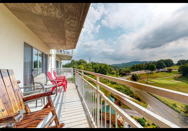 503 Dollywood Lane, Pigeon Forge, TN 37863