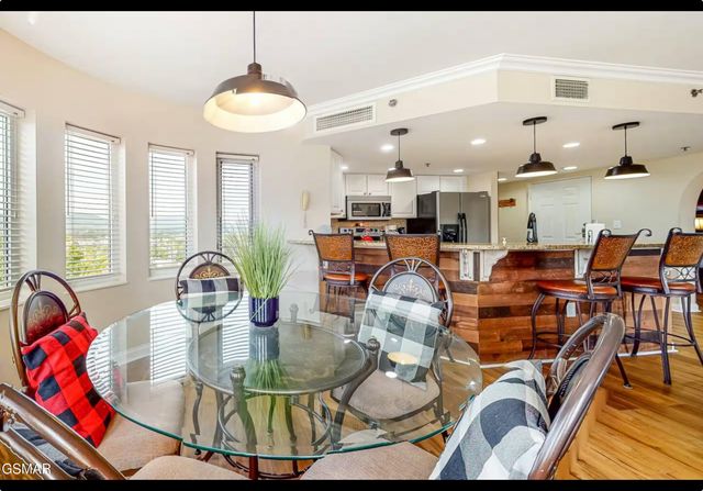 503 Dollywood Lane, Pigeon Forge, TN 37863