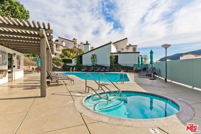 1726 Palisades Drive, Pacific Palisades (los Angeles), CA 90272