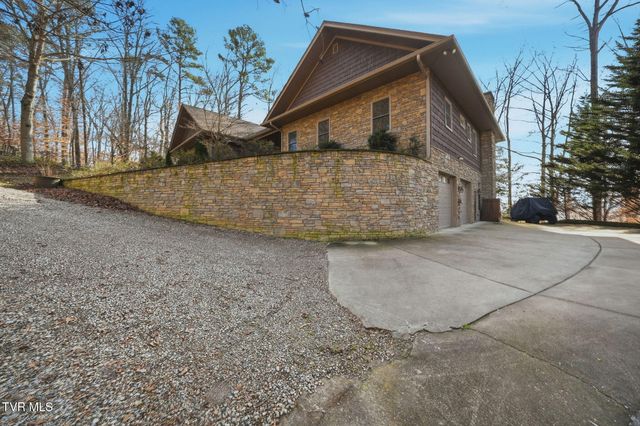 1804 Cherokee Drive, Bean Station, TN 37708