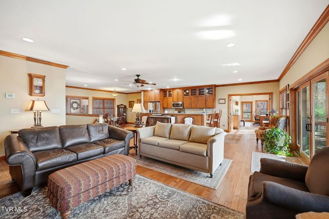 1804 Cherokee Drive, Bean Station, TN 37708