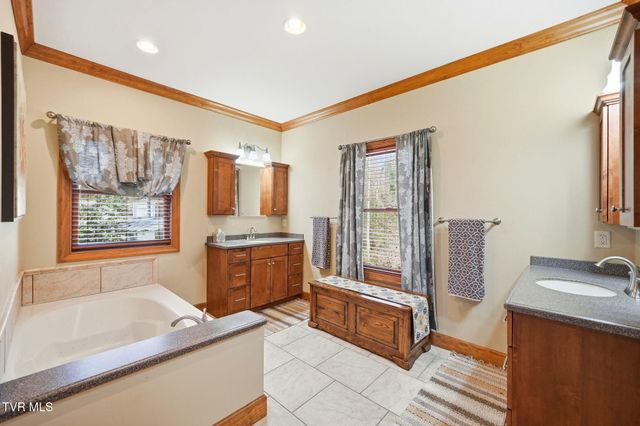 1804 Cherokee Drive, Bean Station, TN 37708