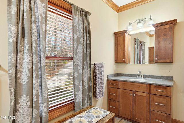 1804 Cherokee Drive, Bean Station, TN 37708