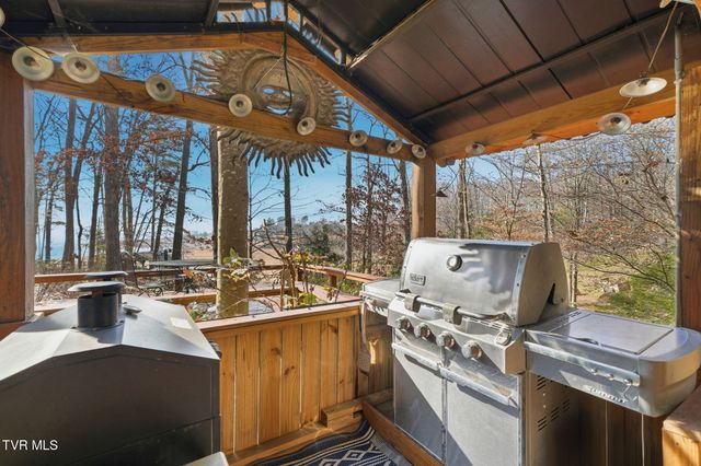 1804 Cherokee Drive, Bean Station, TN 37708