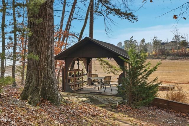 1804 Cherokee Drive, Bean Station, TN 37708