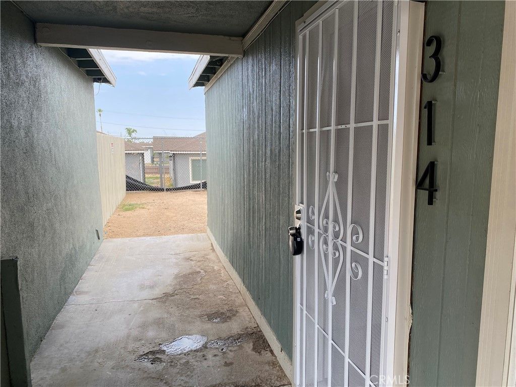 113 W Fredricks Street, Barstow, CA 92311