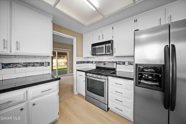 44202 W Halcom Avenue, Lancaster, CA 93536