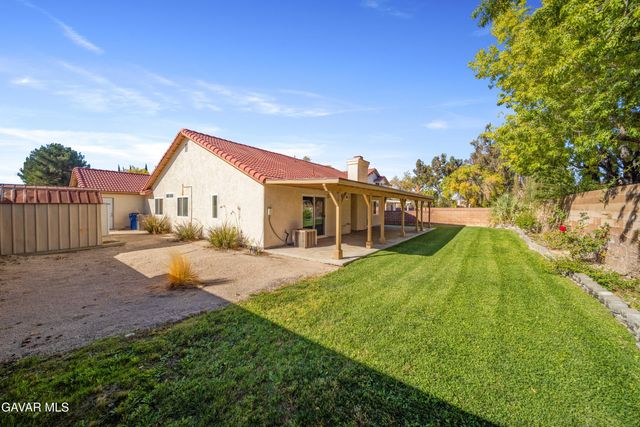 44202 W Halcom Avenue, Lancaster, CA 93536