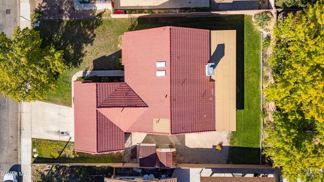 44202 W Halcom Avenue, Lancaster, CA 93536