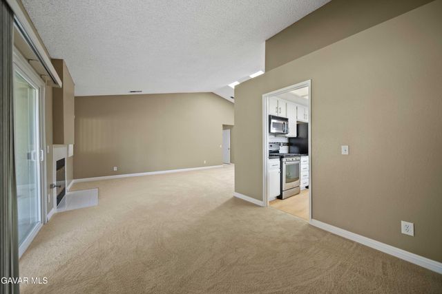 44202 W Halcom Avenue, Lancaster, CA 93536