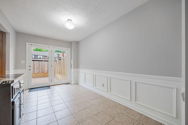 614 Dlyn Street, H14, Columbus, OH 43228