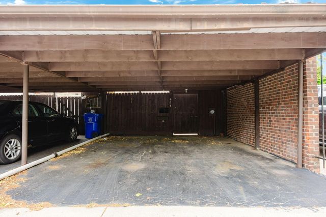 614 Dlyn Street, H14, Columbus, OH 43228