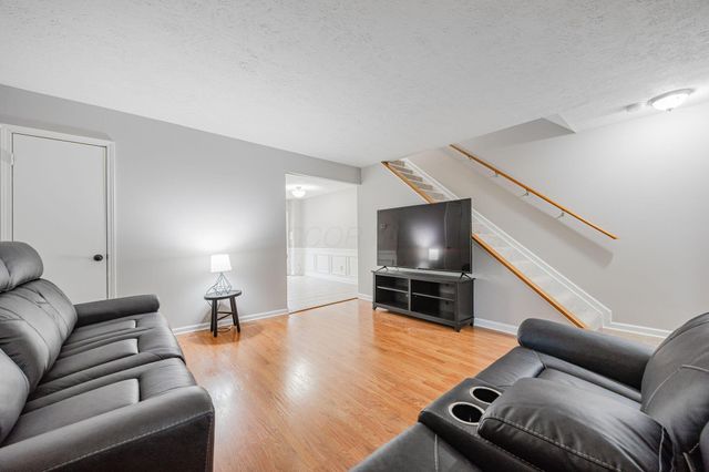 614 Dlyn Street, H14, Columbus, OH 43228