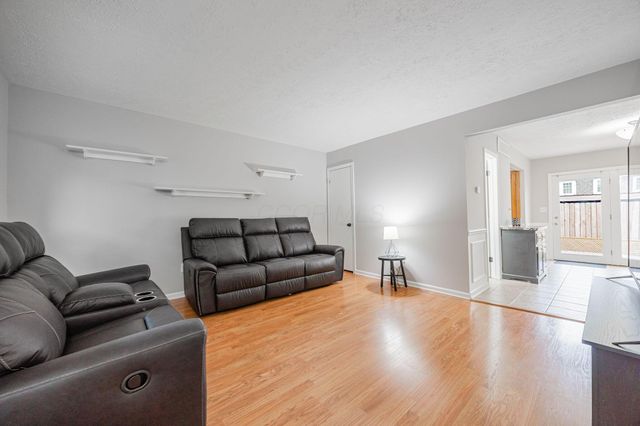 614 Dlyn Street, H14, Columbus, OH 43228