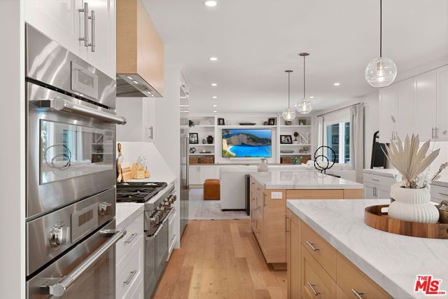 411 Meadowview Drive, La Canada Flintridge, CA 91011