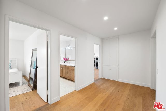 411 Meadowview Drive, La Canada Flintridge, CA 91011