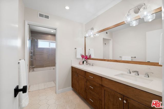 411 Meadowview Drive, La Canada Flintridge, CA 91011