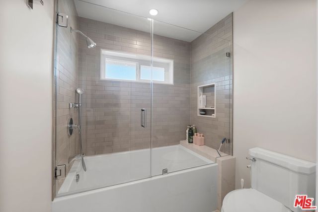 411 Meadowview Drive, La Canada Flintridge, CA 91011