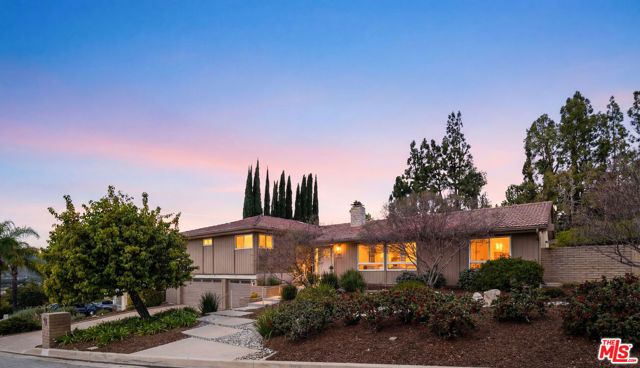 411 Meadowview Drive, La Canada Flintridge, CA 91011