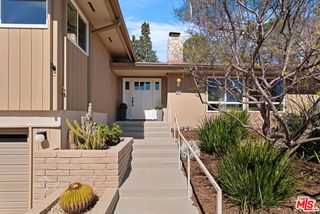 411 Meadowview Drive, La Canada Flintridge, CA 91011