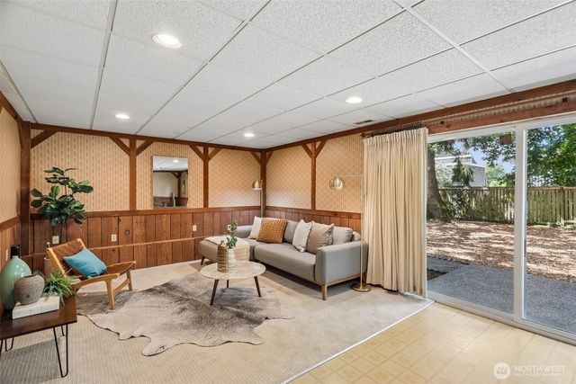 7509 42nd Avenue NE, Seattle, WA 98115