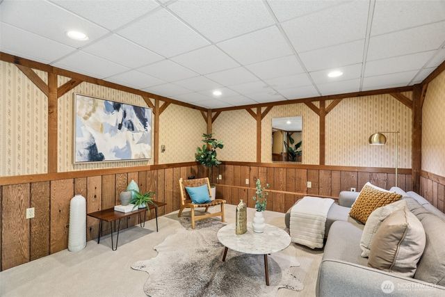 7509 42nd Avenue NE, Seattle, WA 98115